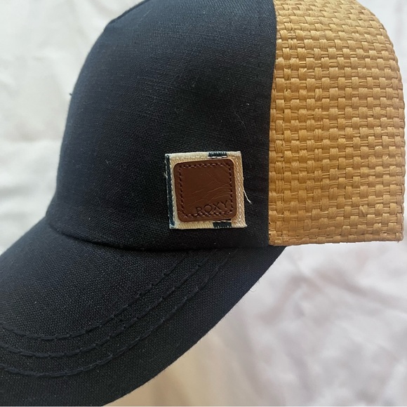 Super Cute Roxy Hat - Picture 4 of 4